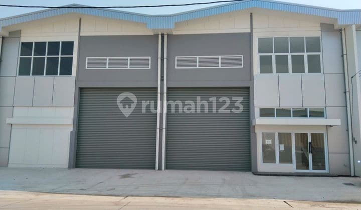 Disewakan gudang selembaran 3