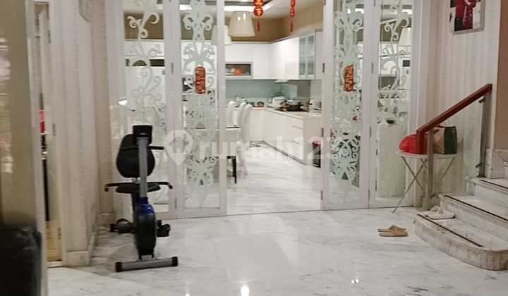 Jual Rumah Mewah di Golf Lake Residance Deket Ring Road