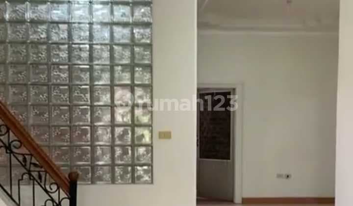 For Sale: Taman Surya Ready-to-Occupy House.********