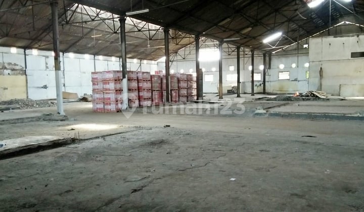 Warehouse in Pesapen Surabaya