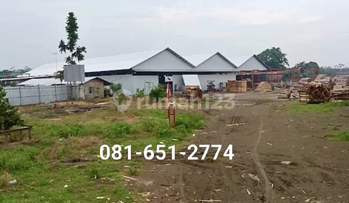 Pabrik Kayu Playwood di Kediri