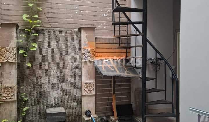 House, 1 Floor, Freehold Title,