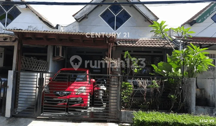 For Sale, Strategically Located House at an Attractive Price in Bintaro Sector 5