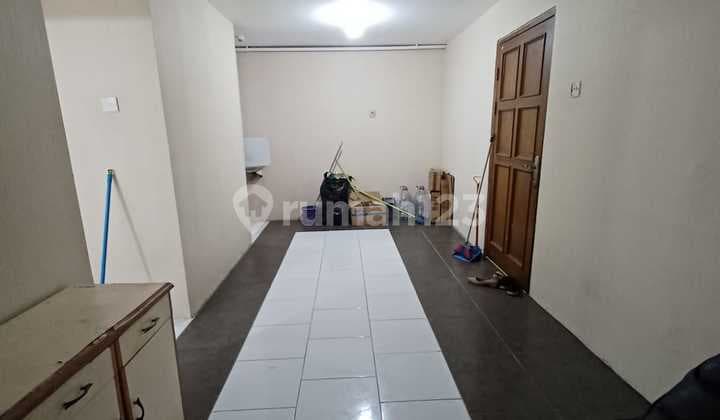 Disewakan Apartemen Laguna Pluit 2 BR Semi Furnish