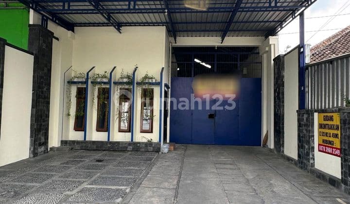 Gudang Pinggir Jalan Besar Akses Kontainer Dekat Jaln Imogiri Barat
