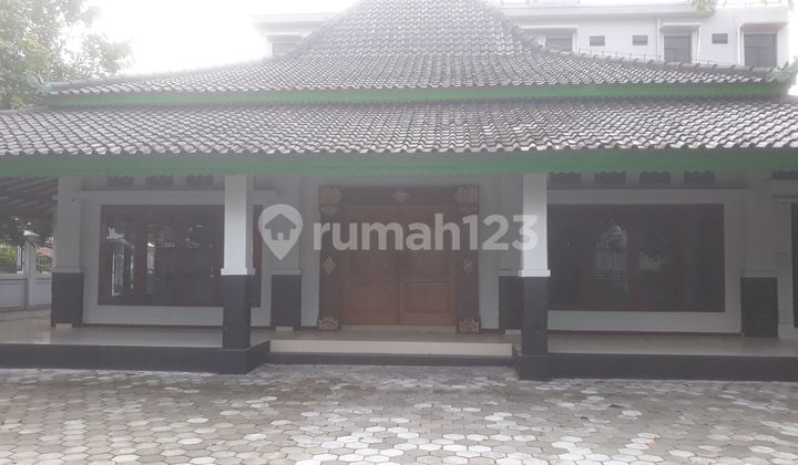 Ruang Usaha Di Dekat Ambarukmo Plaza
