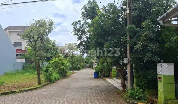 Land in Cluster Hook Position Islamic Environment Sawangan