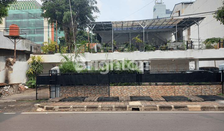 Rumah Bisa Untuk Kantor Dengan 8 Ruangan Di Jakarta Pusat