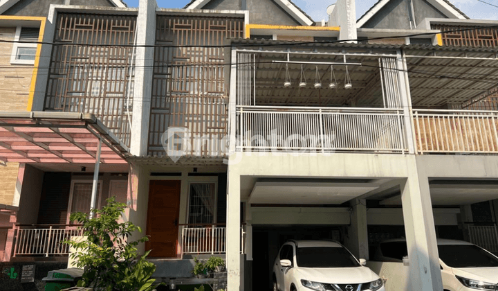 Rumah Siap Huni Dengan 5 Kamar Tidur Dalam Perumahan Yang Teduh Surat SHM