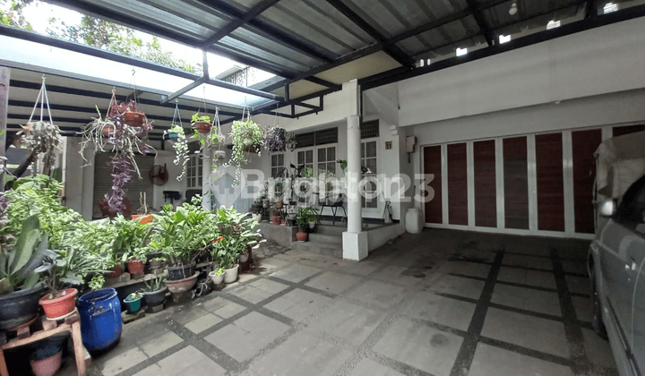 Rumah Lokasi Sisi Jalan Siap Untuk Usaha Bintaro Sektor 9