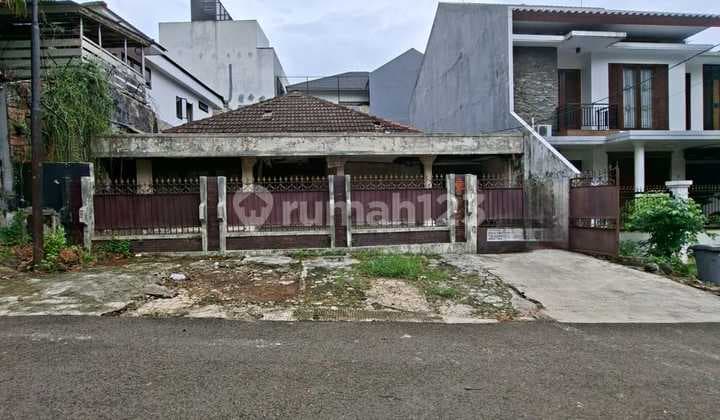 Rumah 1 Lantai Perlu Renovasi Di Kebayoran Baru Jakarta Selatan