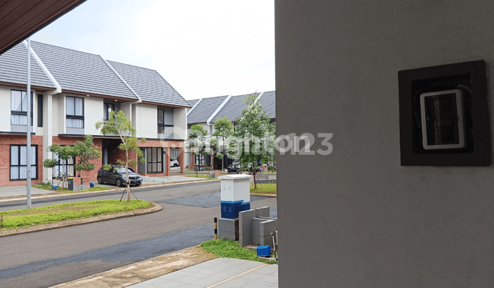 Disewakan Rumah Brand New Dengan 3 Kamar Tidur Di Lingkungan Teduh