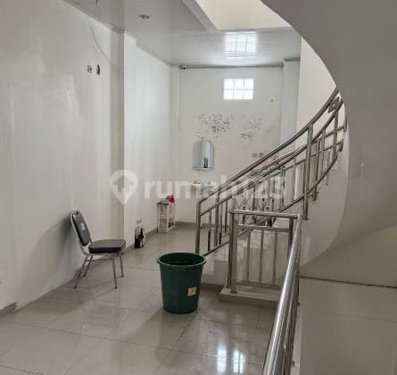 Disewakan Ruko 3 Lantai di Pamulang