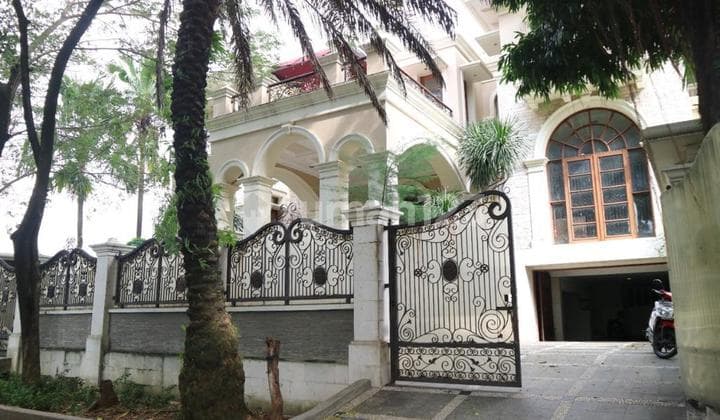 Price Reduced Again for a Very Luxurious House in Patra Kuningan, South Jakarta