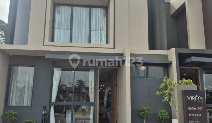 RUMAH DESIGN CANTIK DI BSD UNIT BARU 2 LANTAI SIAP HUNI