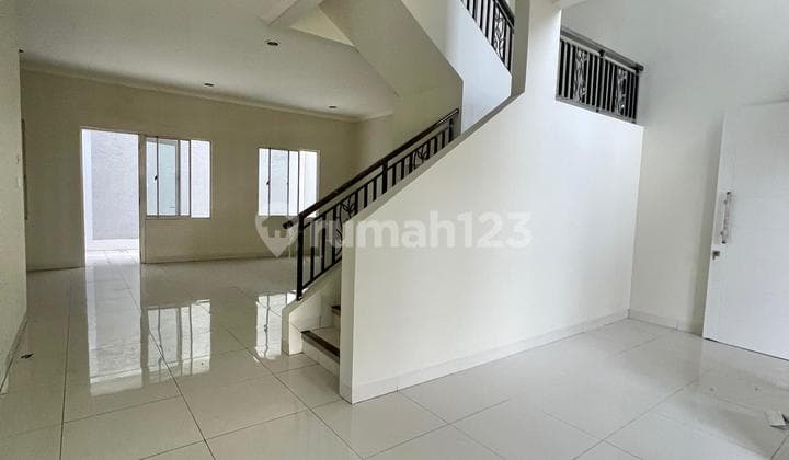 Dijual Rumah Rapih 2 Lantai Siap Huni di Volta, Gading Serpong