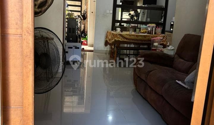 Dijual Rumah Depan Taman Dekat Exit Toll di Griyaloka BSD
