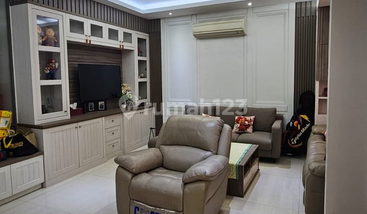Good, Neat, Ready-to-Occupy House at Serenade Lake, Gading Serpong.