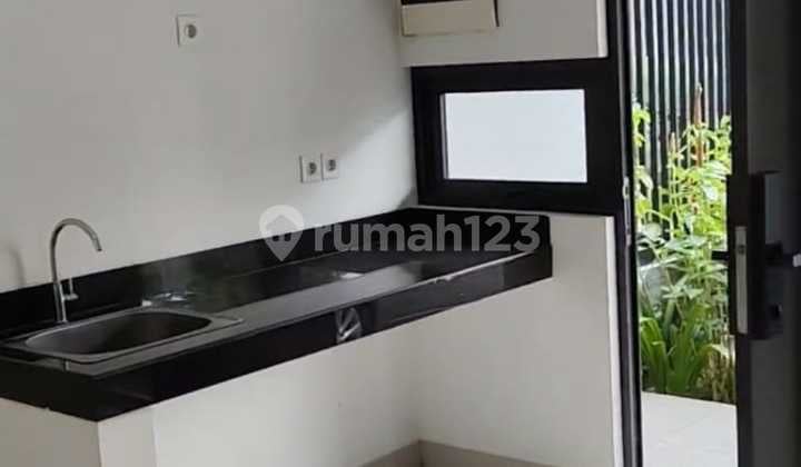 Disewakan Rumah Modern Minimalis Siap Huni di Cluster Wisteria Metland Menteng Jakarta Timur
