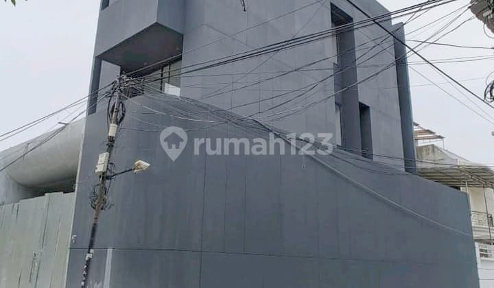 Rumah Hook Premium baru Taman ratu Siap Huni