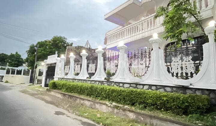Sell Yogyakarta Semi-European House 10 Minutes to Malioboro