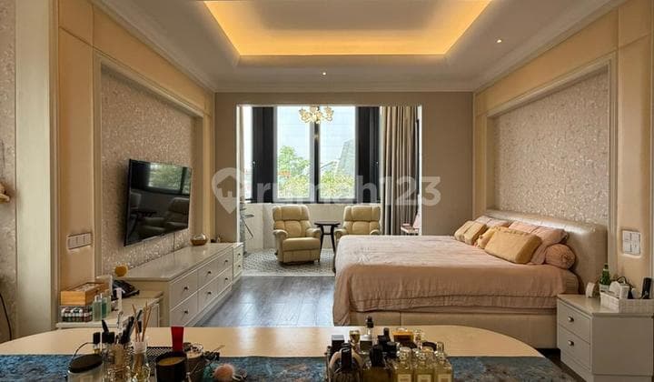 Rumah Cantik American Classic Senopati Jakarta Selatan