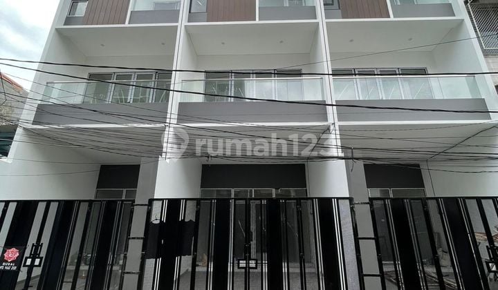 Rumah Baru Jelambar Selatan Ada 3 Unit