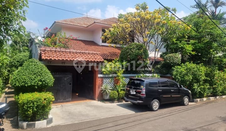 Di Jual Rumah 2 Lantai Asri di Pulo Gadung, Jakarta Timur