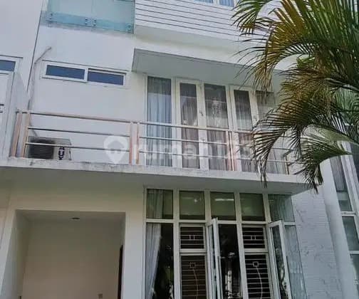 Di Jual Rumah 4 Lantai di Springhill Golf Residence, Pademangan, Jakarta Utara