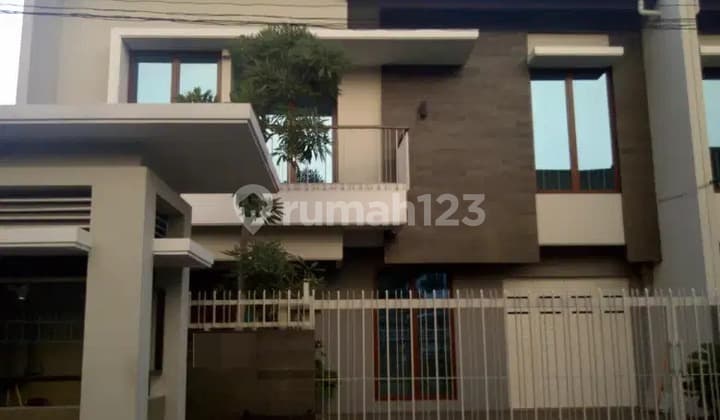 Di Jual Rumah Modern 2 Lantai Dalam Perumahan Cipinang Elok, Jakarta Timur