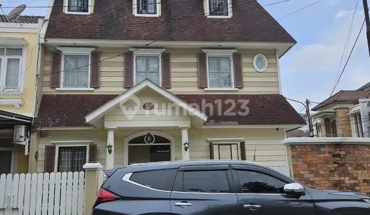 Di Jual Rumah Hook 2 Lantai di Perumahan Mutiara Taman Palem, Jakarta Barat