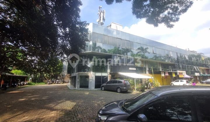 3-Story Hook-Type Shophouse for Sale at Bona Indah Plaza, Cilandak, South Jakarta