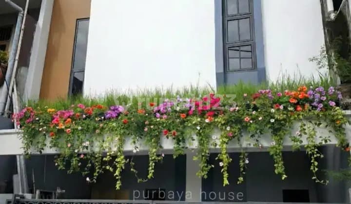 Di Jual Rumah Skandinavia 2 Lantai Lokasi Strategis di Pondok Bambu, Jakarta Timur)