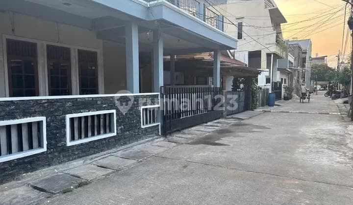 Di Jual Rumah 2 Lantai Lokasi Strategis di Kelapa Gading, Jakarta Utara