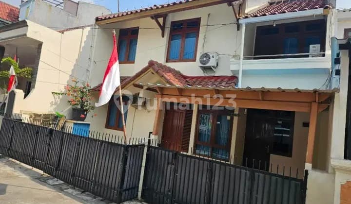 Di Jual Rumah 2 Lantai dalam Komplek Bea Cukai Sukapura, Jakarta Utara