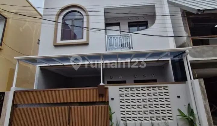 Di Jual Rumah 2 Lantai Lokasi Strategis di Pesanggrahan, Jakarta Selatan