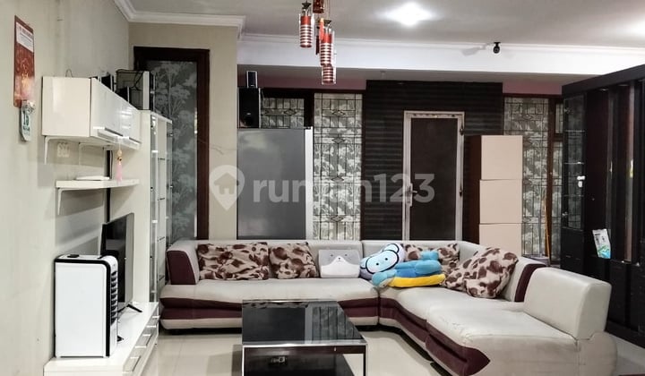 Sewa Rumah 2 LT SHM Full Furnished Residence One BSD