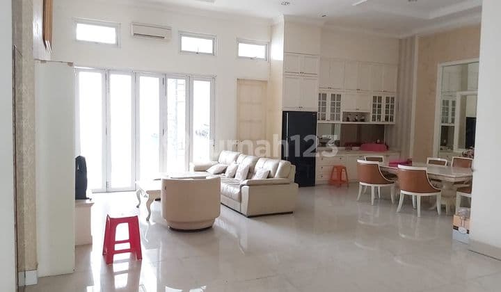 Rumah Pluit Furnish Rapi Siap Huni Hadap Timur