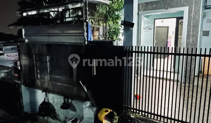 Syariah, House, 1 Floor, Freehold, Near Shopping Center, Located in an Islamic Environment, in Padasuka