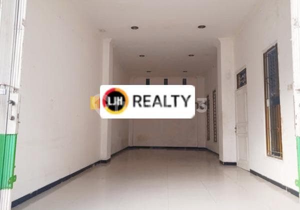 Ruko di Majapahit Semarang