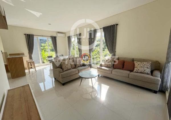 Rumah di Candi Golf Montana Semarang