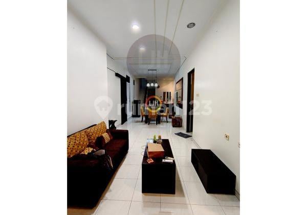 Rumah di Pleburan Tengah Semarang
