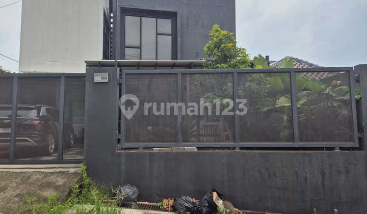 Dijual Cepat Rumah Cantik 2Lt Dgn Luas Tanah 220M² di Kalimulya Cilodong Depok