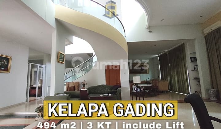 Rumah mewah di kelapa gading, hook, Jalan besar