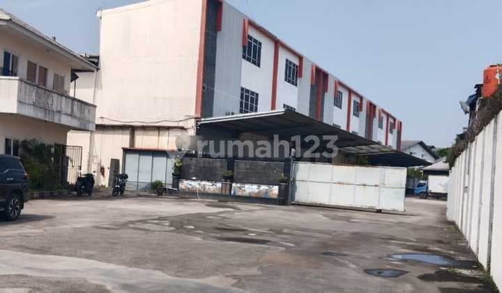 Gudang 6 Unit area Daan Mogot, Dikelilingi Perusahaan Besar