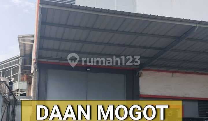 Gudang Area Daan Mogot, Parkir Luas, Bebas Banjir, Lantai Pabrik Sudah Cor Besi