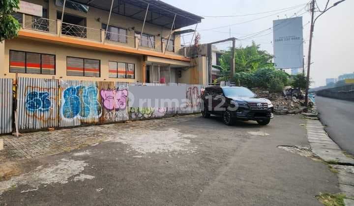 Tanah Komersil Kebon Jeruk Bonus Bangunan Menghadap Tol