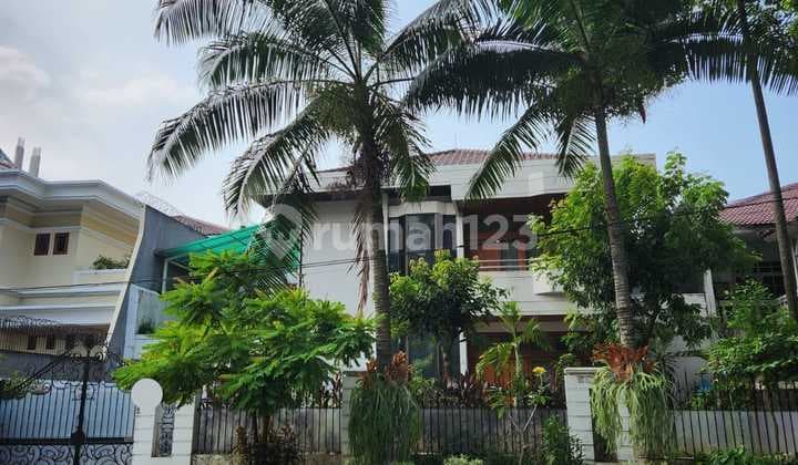 Dijual Cepat Rumah Pondok Indah 2 Lantai, Lingkungan Terbaik, Jalan Super Lebar