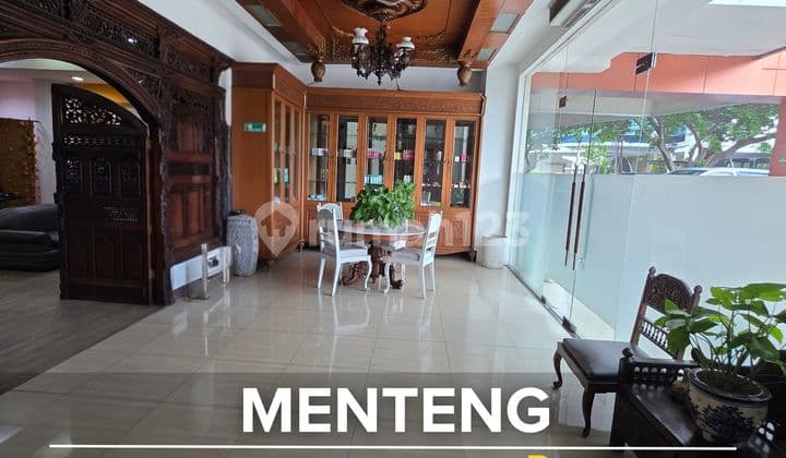 GEDUNG DI PUSAT BISNIS JAKARTA MENTENG LOKASI STRATEGIS