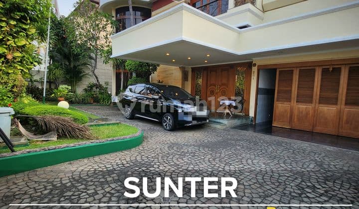 Rumah Mewah Sunter Taman Luas Cluster Terbaik Rapi Terawat